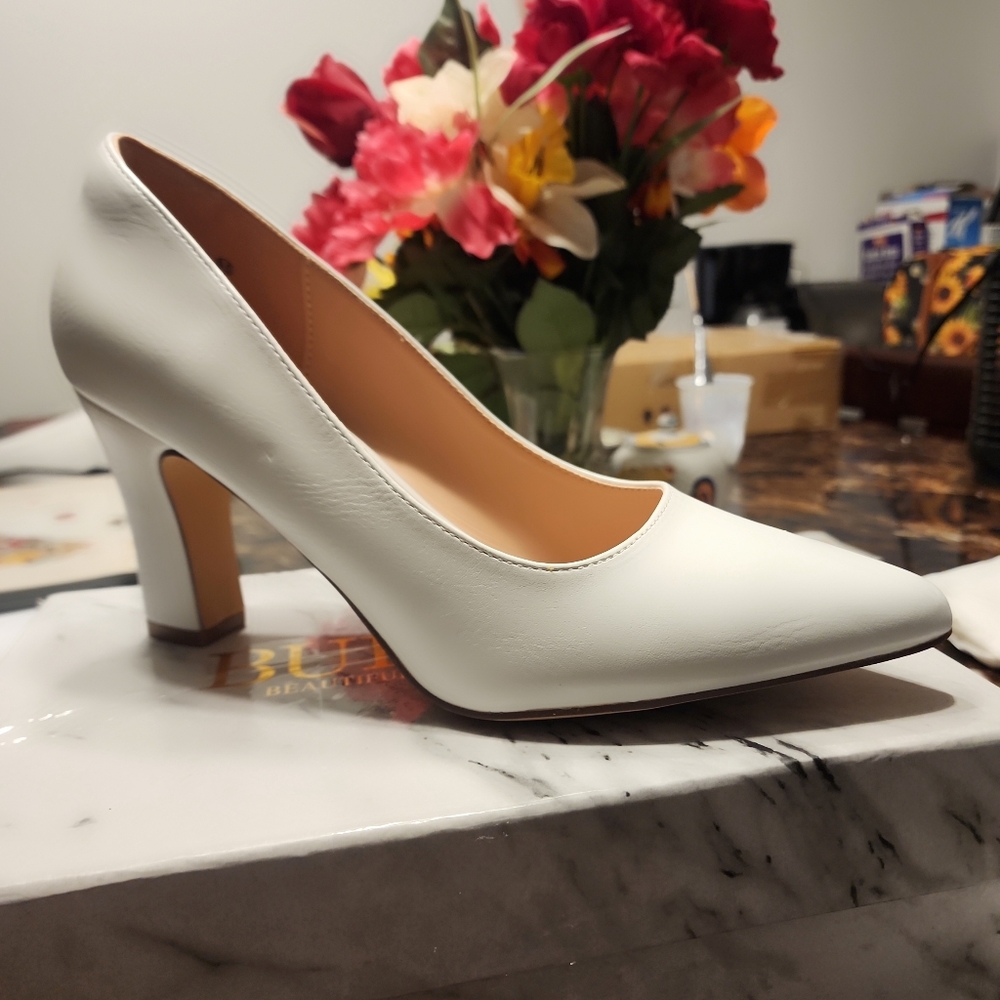 BUEUPU Women's Chunky High Heels Closed Pointed Toe 9.5 White